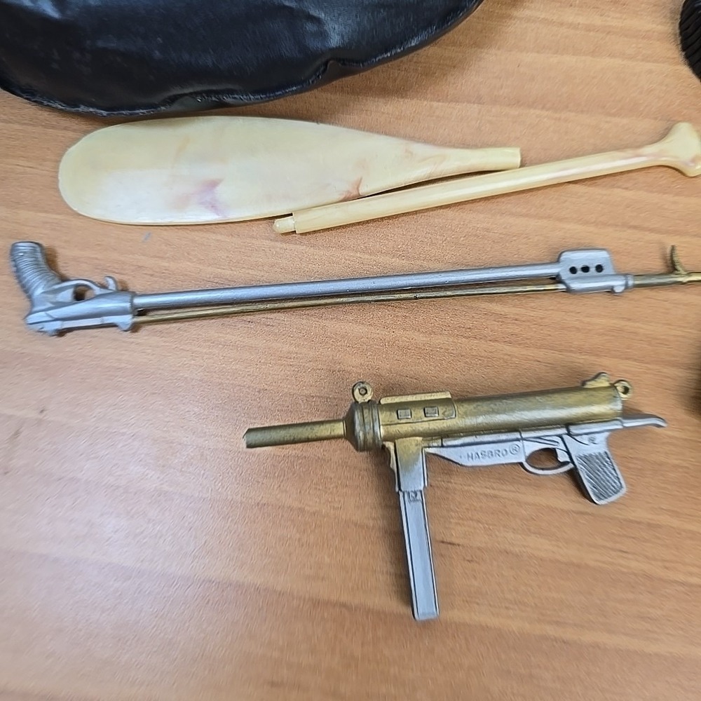 Vintage 1970s GI Joe Adventure Team Accessory‎ Lot Spy Island Gear + Sharks ETC! - Picture 2 of 5